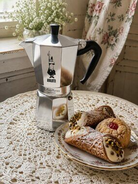Vintage Bialetti Moka Express Stovetop Espresso Maker Made in Italy 10”